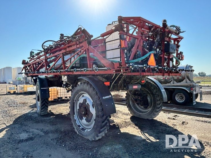 2015-case-ih-patriot-4440-image-13