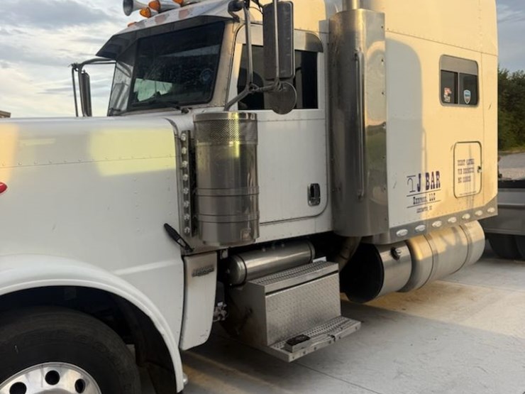 2013-peterbilt-389-truck-(jm627)-image-9