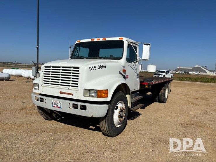 1992-international-4700-image-2
