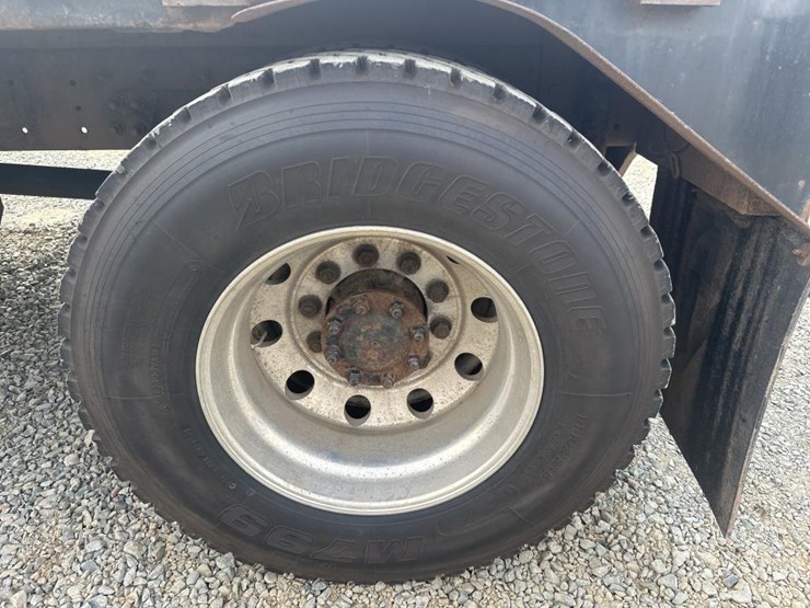 ford-f750-image-48