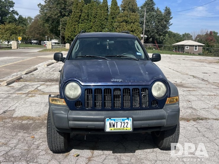 2007-jeep-liberty-sport-image-2
