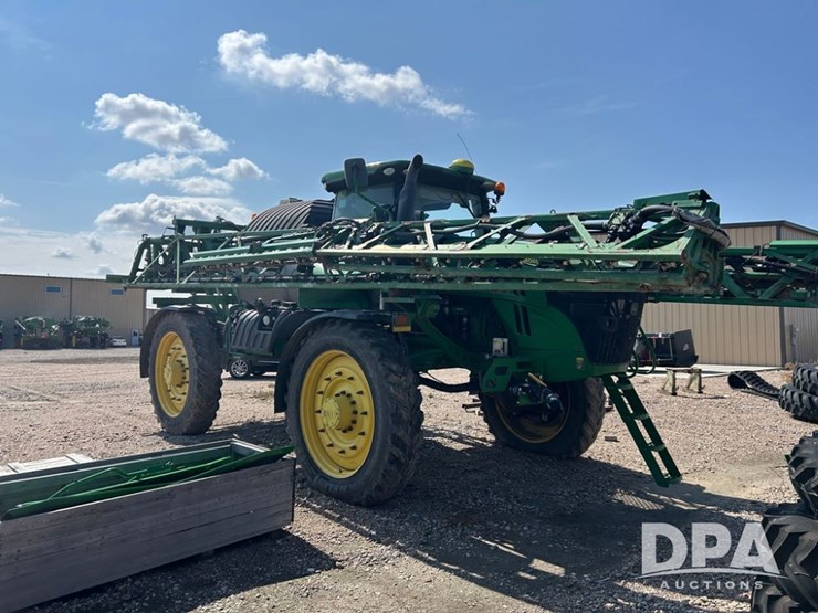 2019-john-deere-r4045-image-9