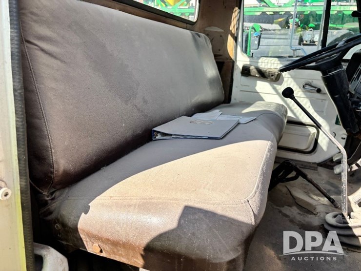 1981-international-1754-bucket-truck-(gp11561,-unit-78228)-image-68