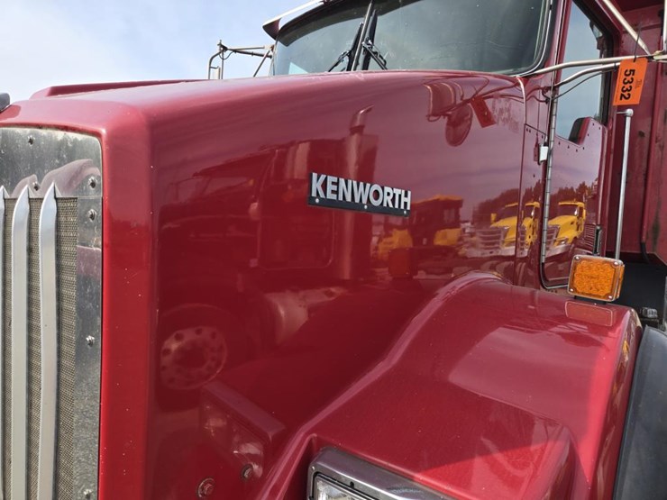 2002-kenworth-t800-image-12