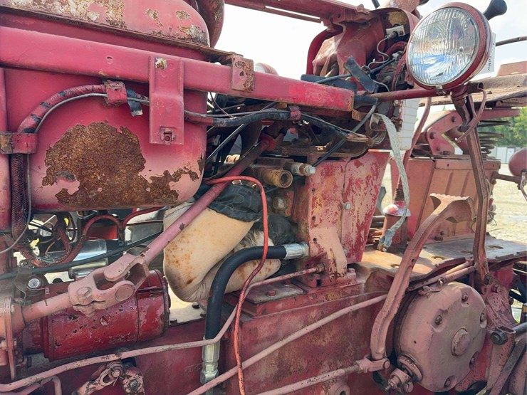 farmall-560-diesel-image-44
