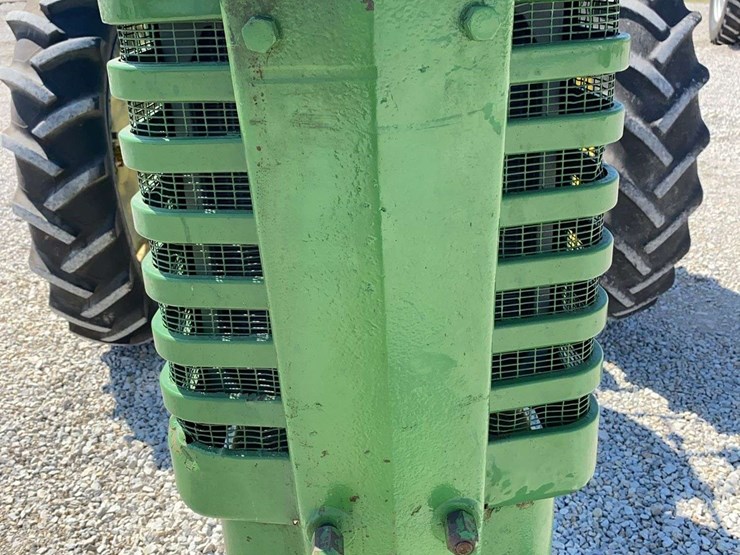 john-deere-b-image-9