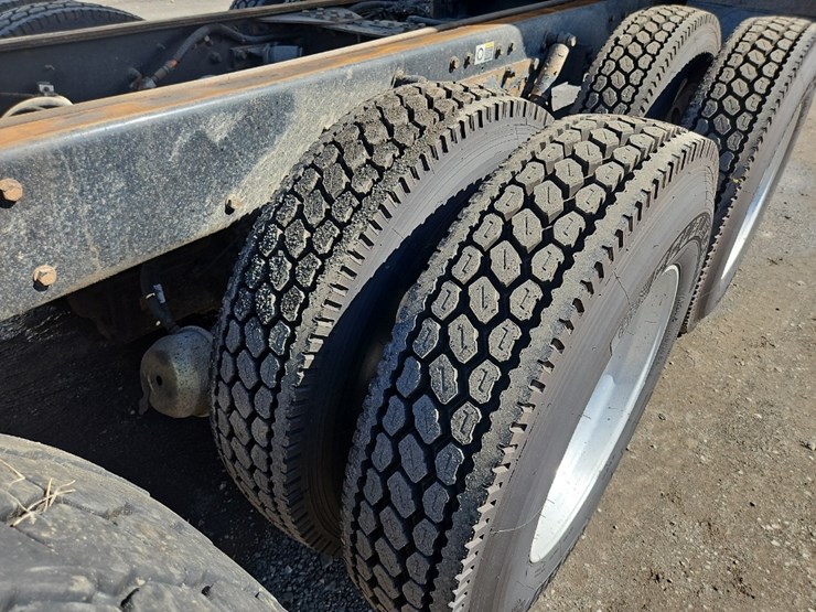 2016-kenworth-t880-image-20