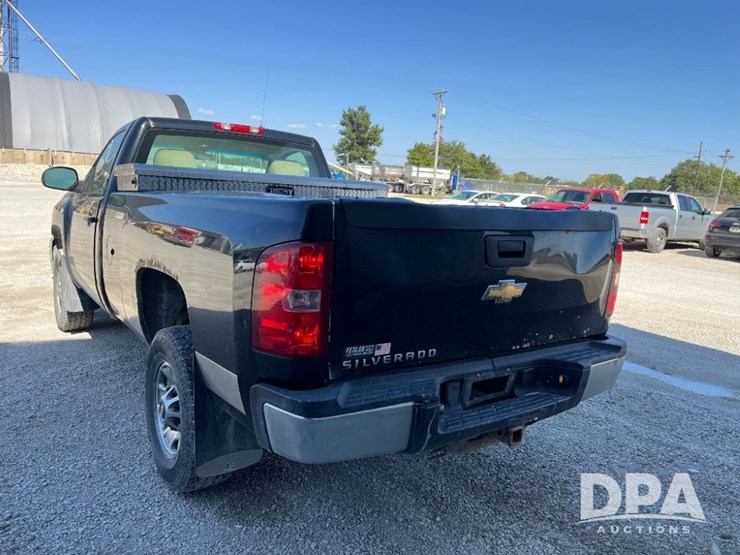 2011-chevrolet-2500hd-image-11