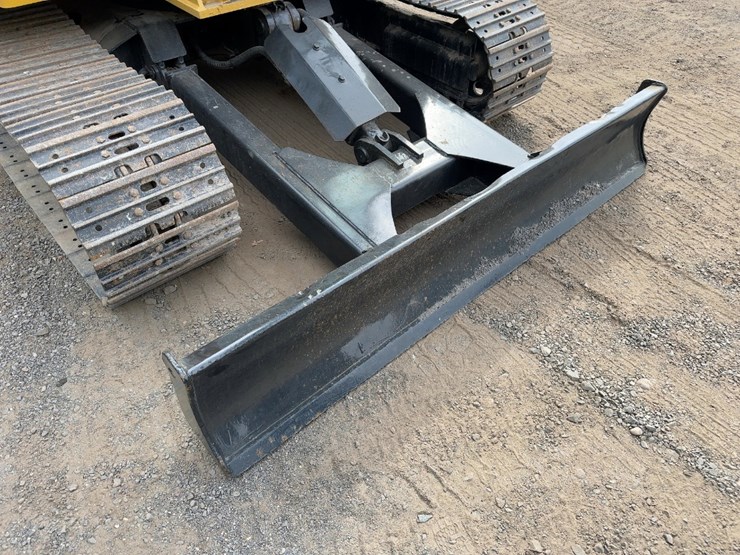 2021-caterpillar-305-image-19