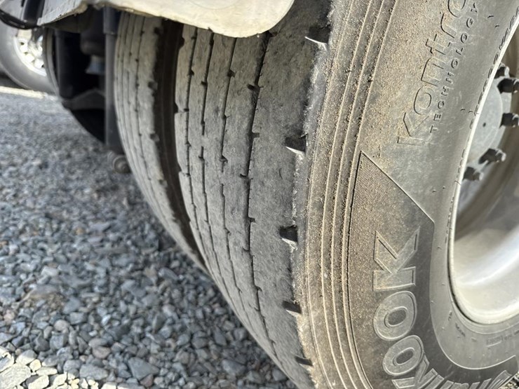 2009-kenworth-w900-image-59