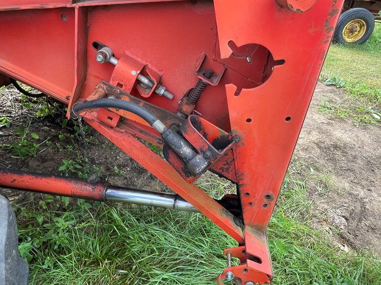 massey-ferguson-510-image-24