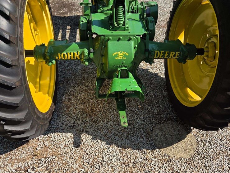john-deere-model-b-image-3