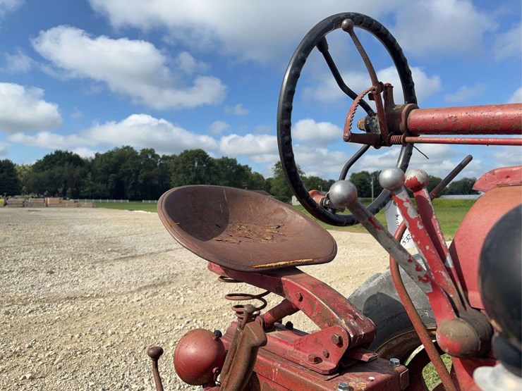 farmall-400-image-10