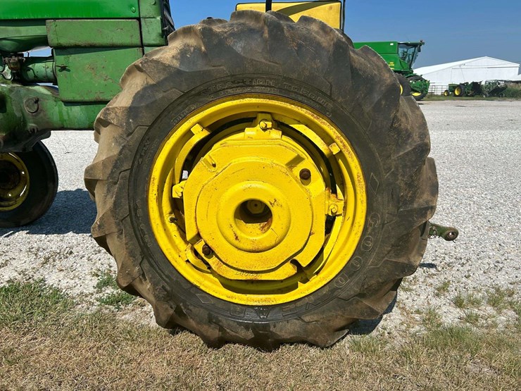 1958-john-deere-420s-image-5