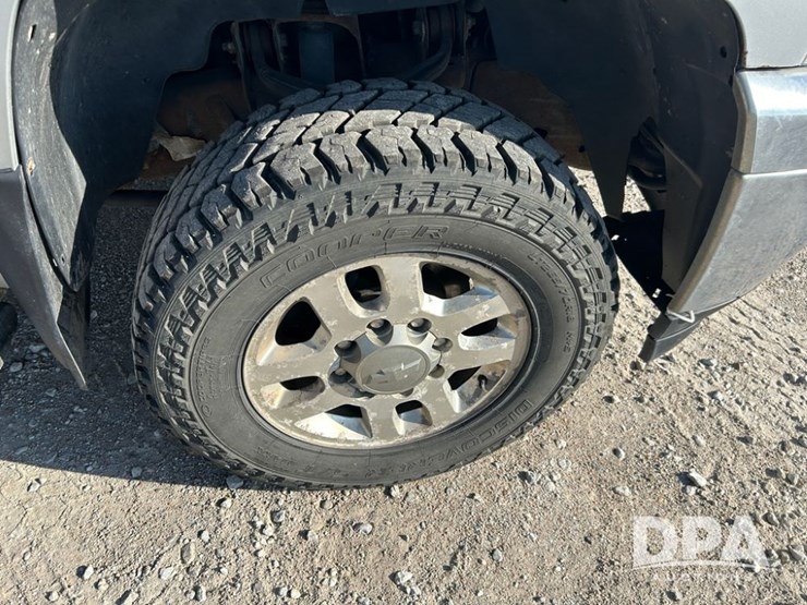 2013-chevrolet-2500hd-image-14