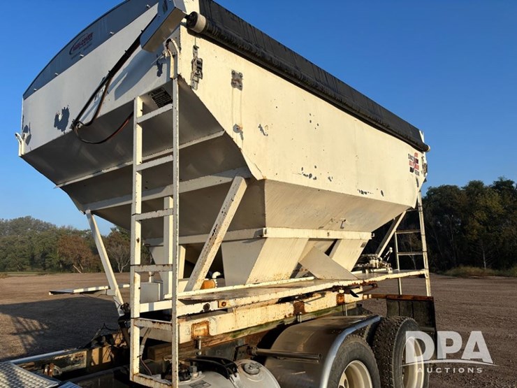 1991-peterbilt-379-image-43
