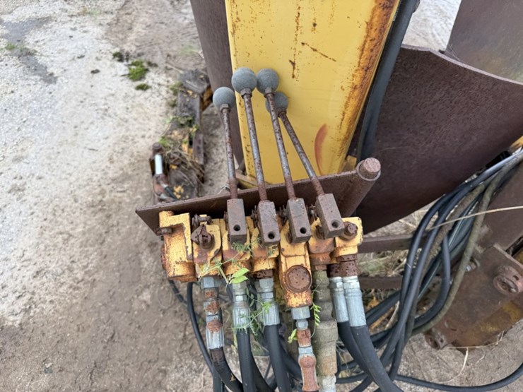 #2558-•-(3)-point-hydraulic-tree-spade-image-28