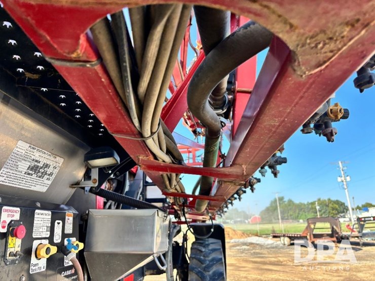 2015-case-ih-patriot-4440-image-78