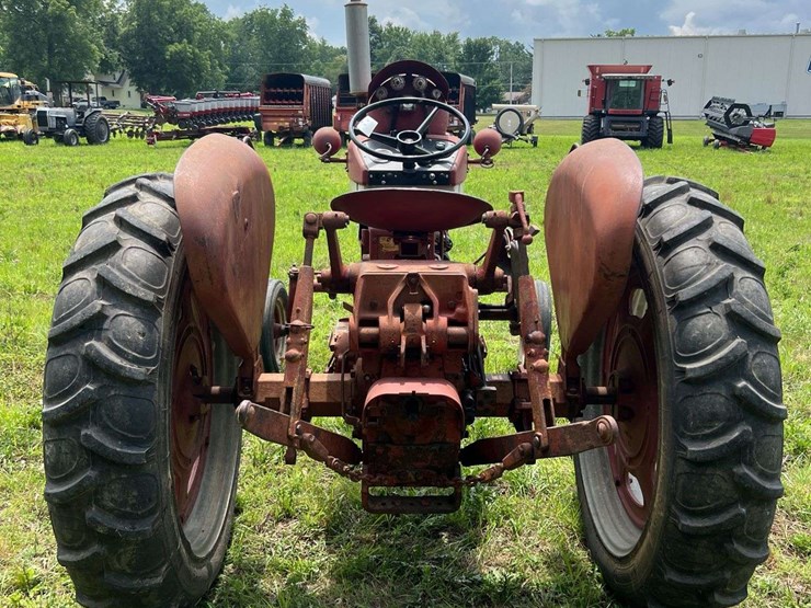 farmall-404-lp-image-4