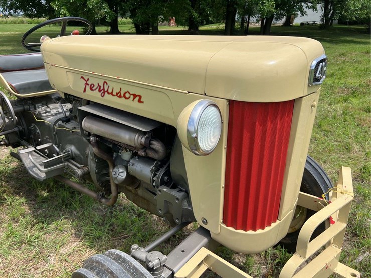 massey-ferguson-40-image-10
