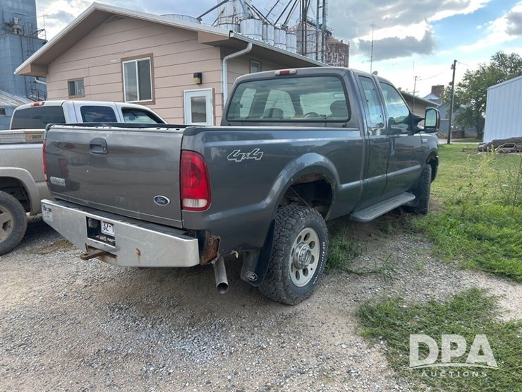 2005-ford-f350-xlt-image-8