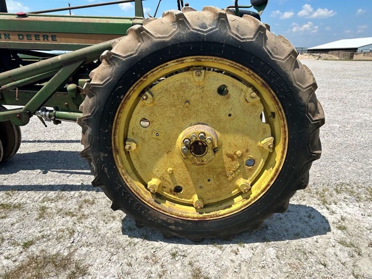 1956-john-deere-520-image-5