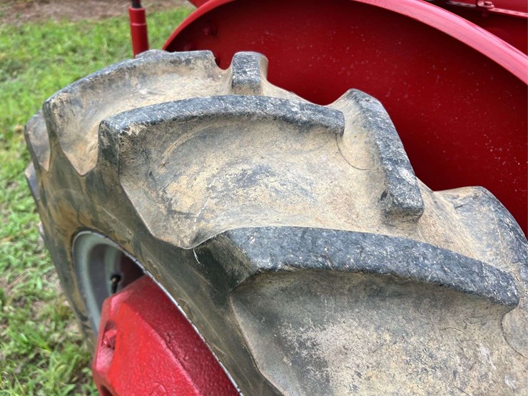 farmall-140-image-47