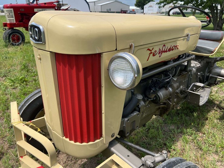 massey-ferguson-40-image-14