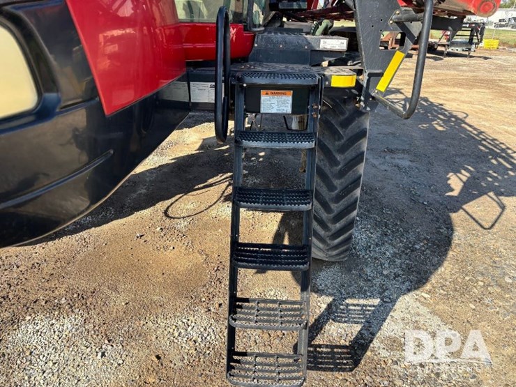 2015-case-ih-patriot-4440-image-93