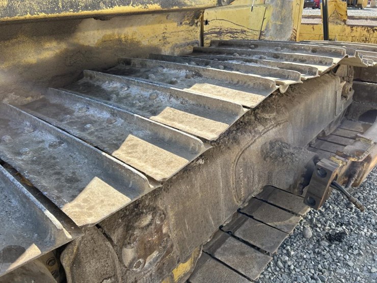komatsu-d65px-image-64