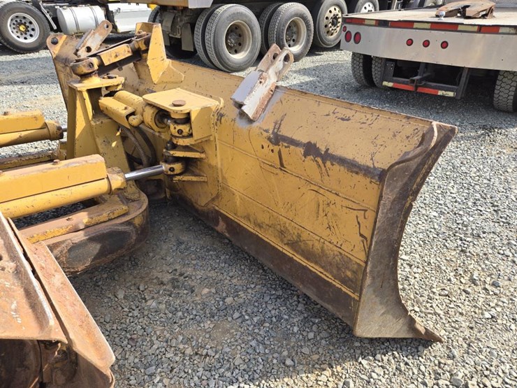 2001-caterpillar-d5c-image-12