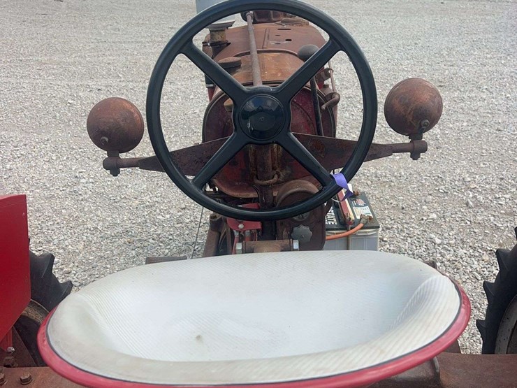 farmall-f-20-image-15