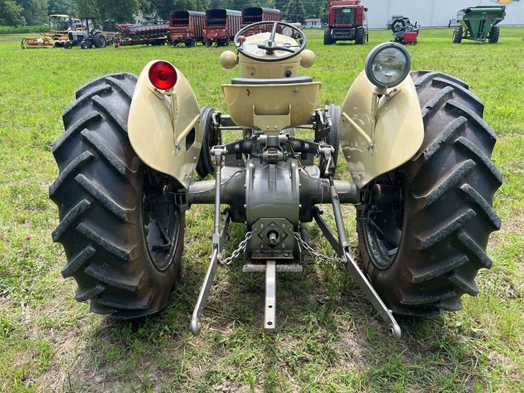 massey-ferguson-40-image-4