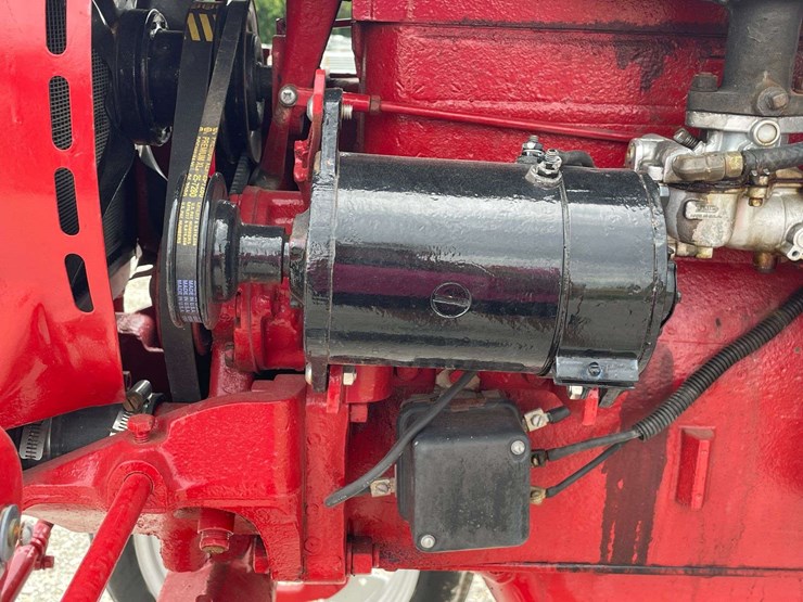 farmall-130-image-23