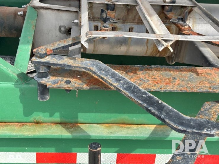 2015-behnke-dry-tender-trailer-(gp11556)-image-28