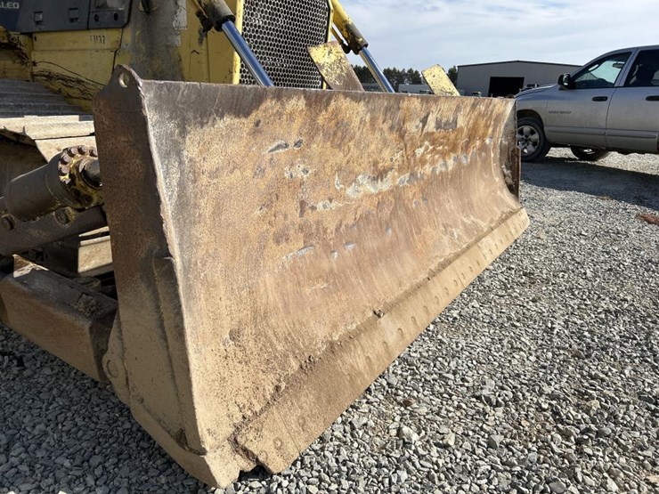 komatsu-d65px-image-11