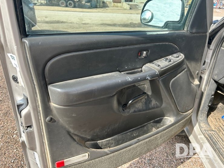 2005-gmc-extended-cab-pickup-(cp1139,-unit-7170)-image-19