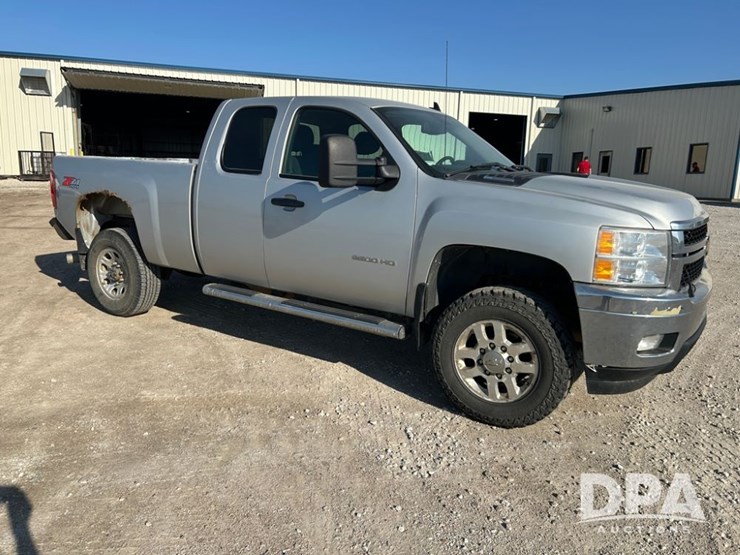 2013-chevrolet-2500hd-image-9