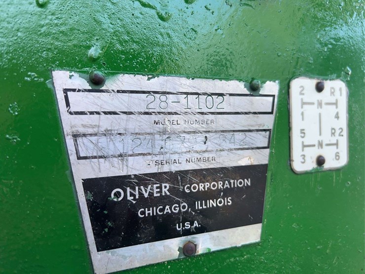 1962-oliver-1800-image-76