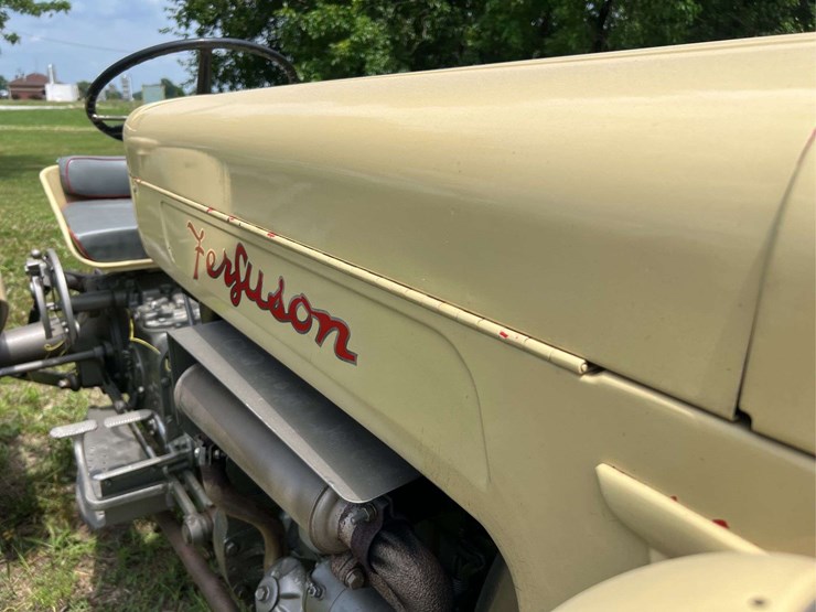 massey-ferguson-40-image-11