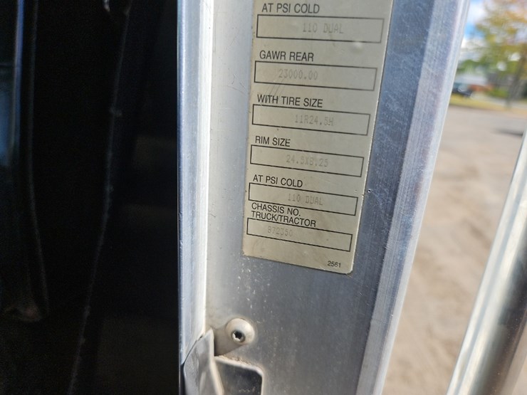2001-kenworth-t800-image-40