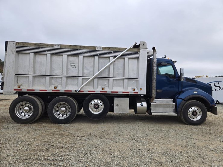 2017-kenworth-t880-image-6