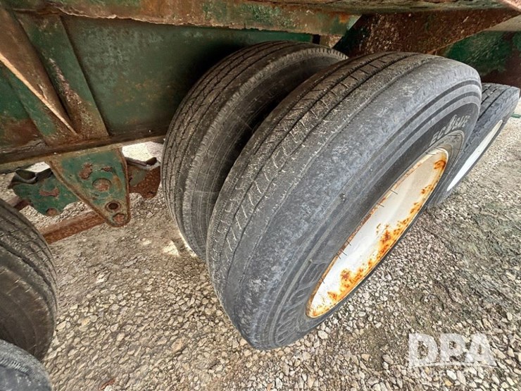 2015-behnke-dry-tender-trailer-(gp11556)-image-48