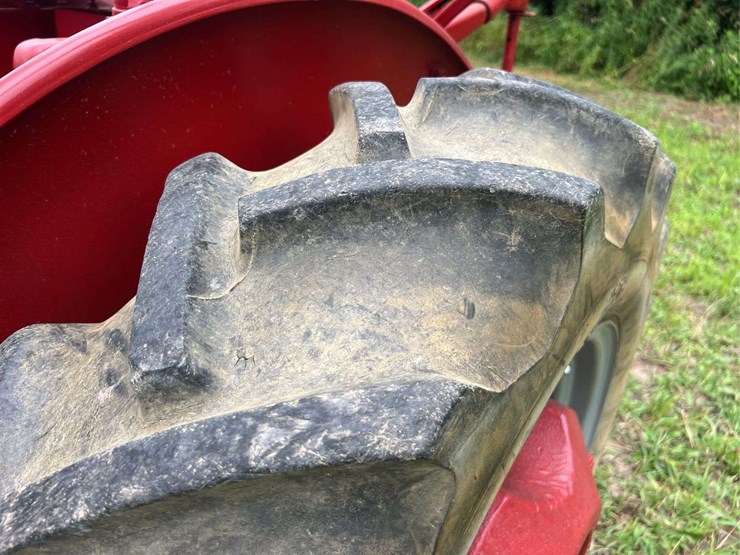 farmall-140-image-59