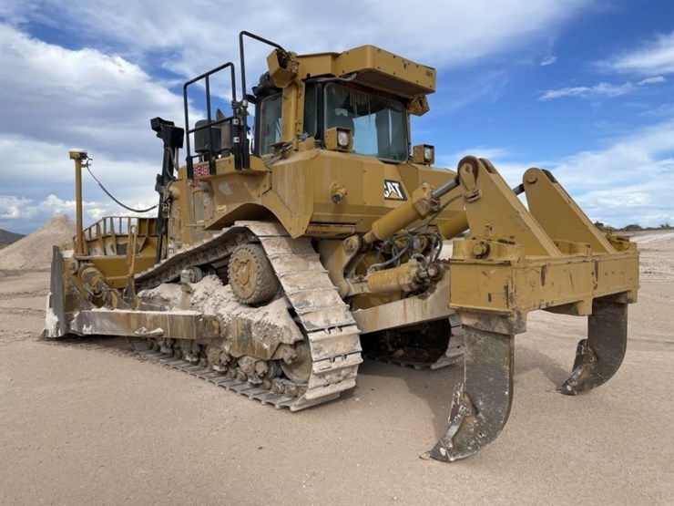 2019-caterpillar-d8t-image-3