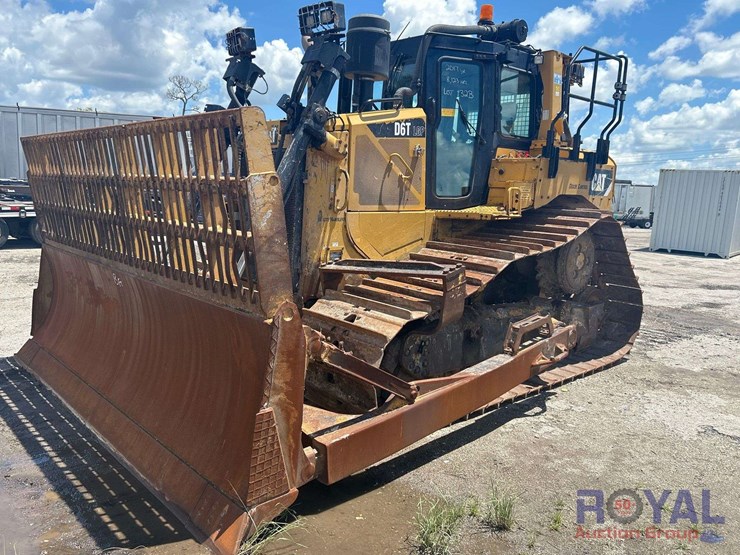 2017-caterpillar-d6t-lgp-image-1
