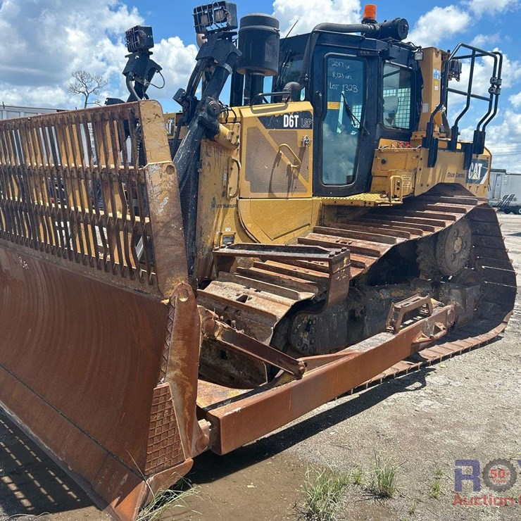 2017 CATERPILLAR D6T LGP
