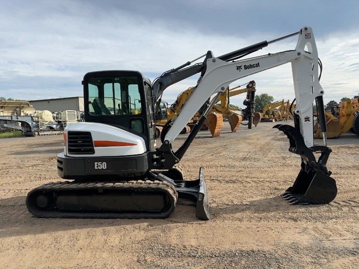 2017-bobcat-e50-image-6