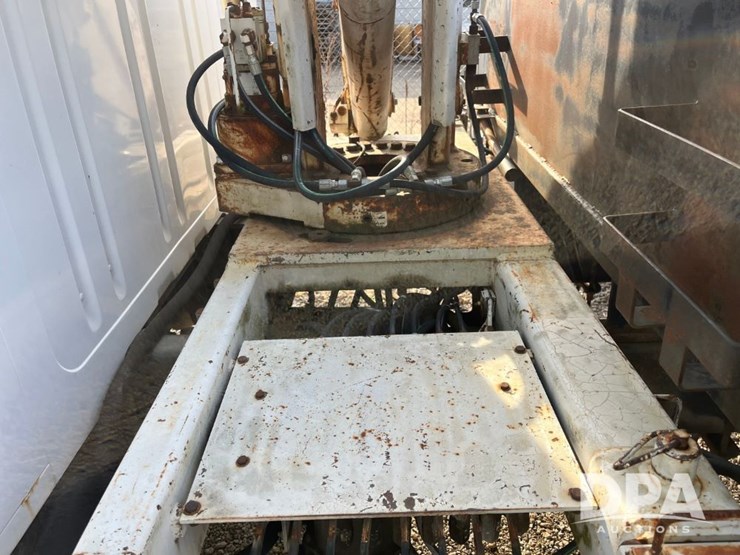 2000-ihc-4700-boom-truck-(jn3112,-unit-603)-image-35