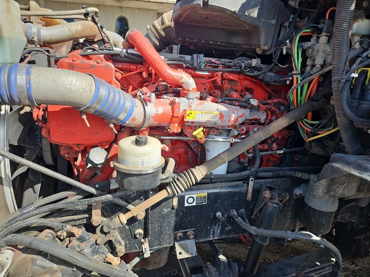 2016-kenworth-t880-image-9